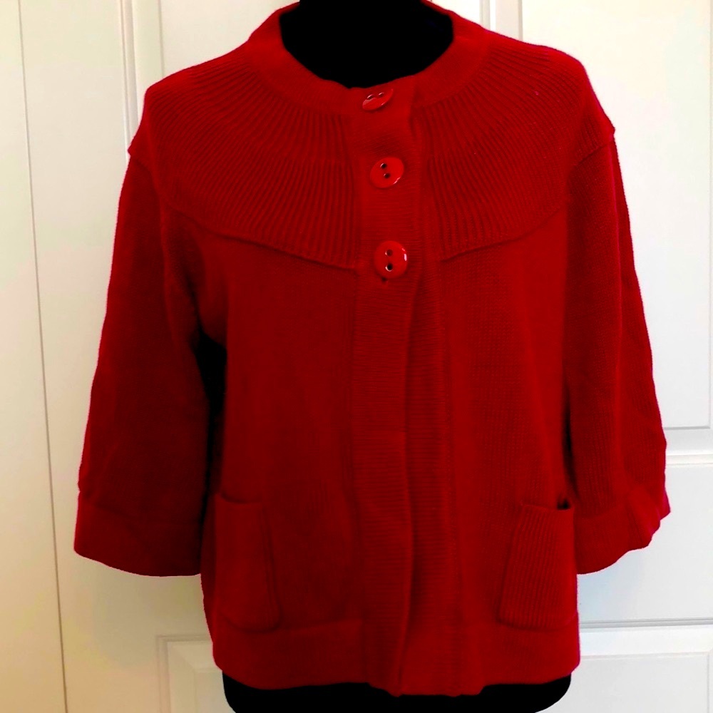 3 button cardigan/cape